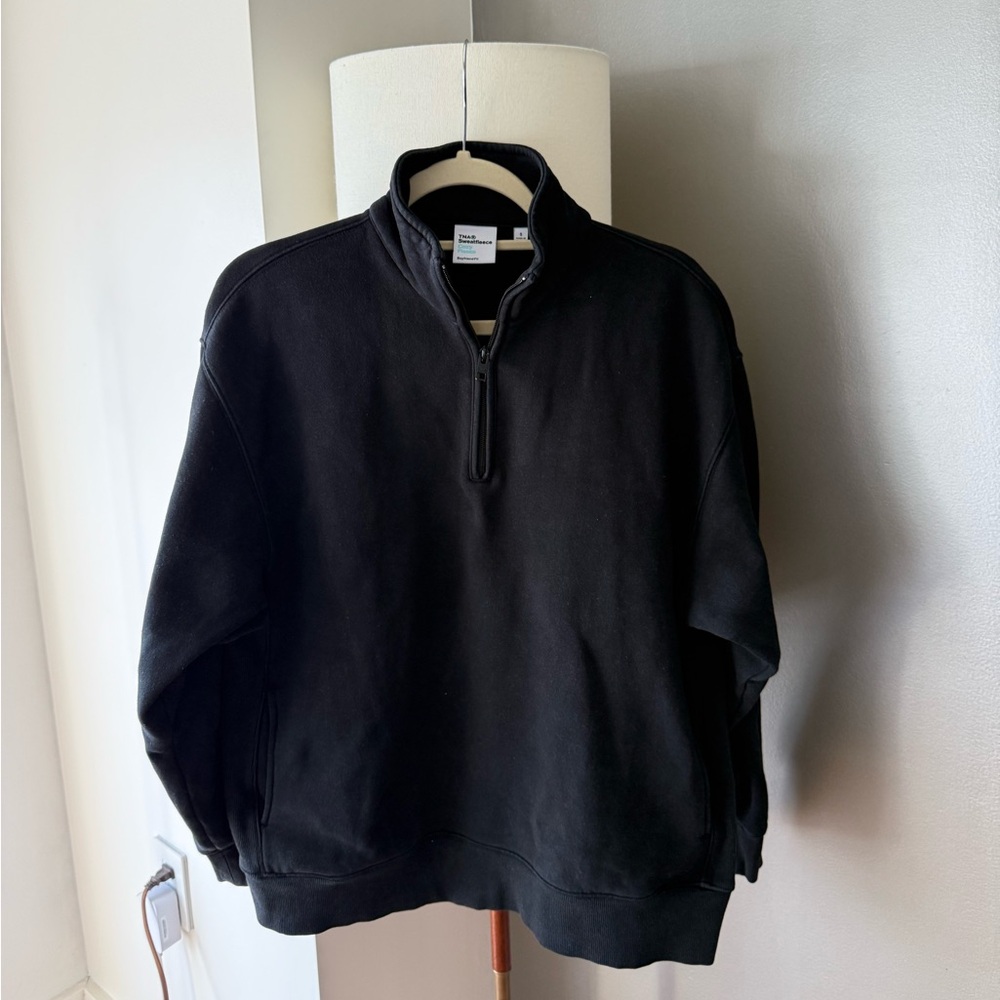 Aritzia sweatshirt